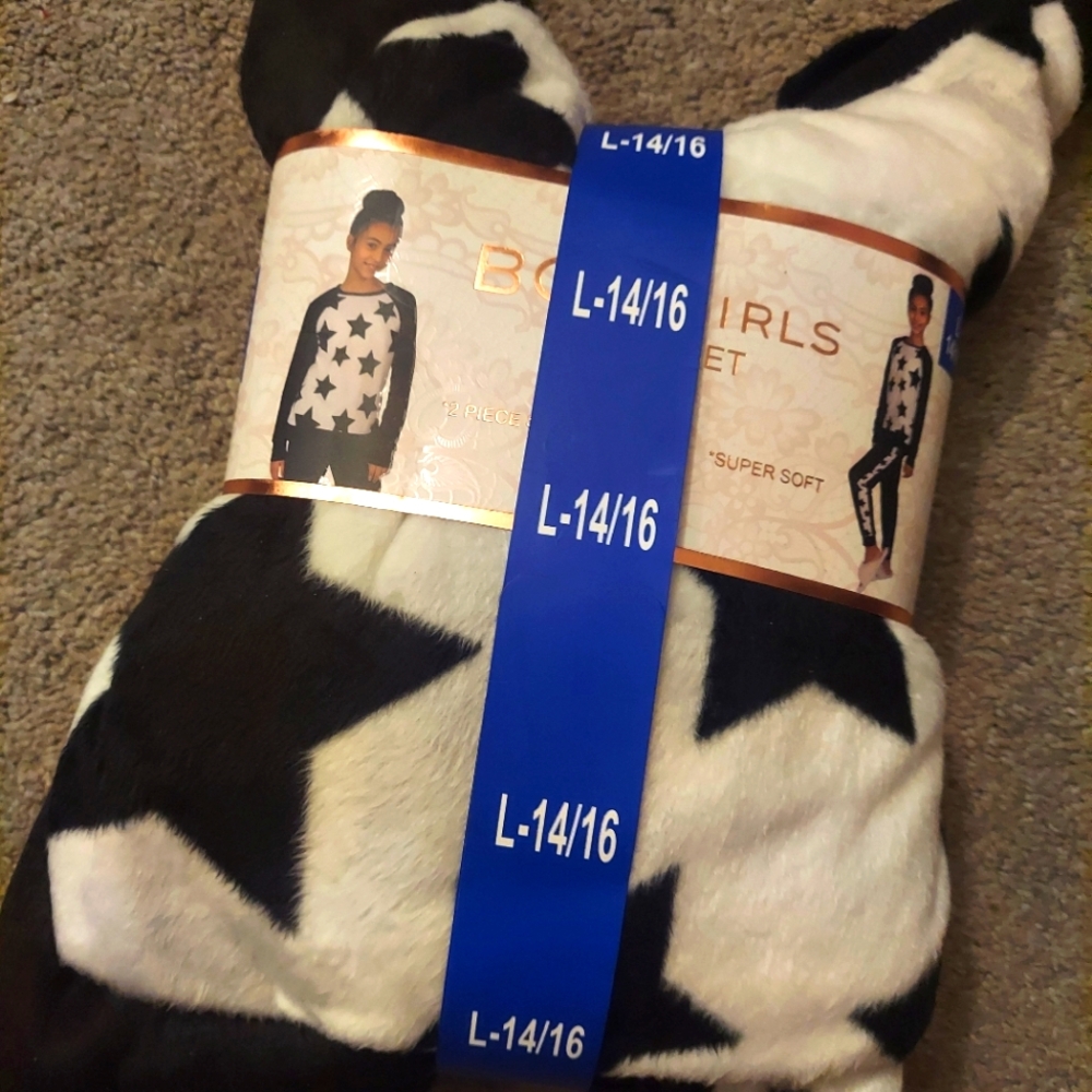 Girls size large 2 piece PJ set, nwt